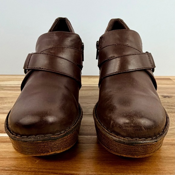 Born‎ Leather Ankle Boots Chunky Heel Side Zip Buckle Moc Toe Women's Size 7.5 - Picture 3 of 9